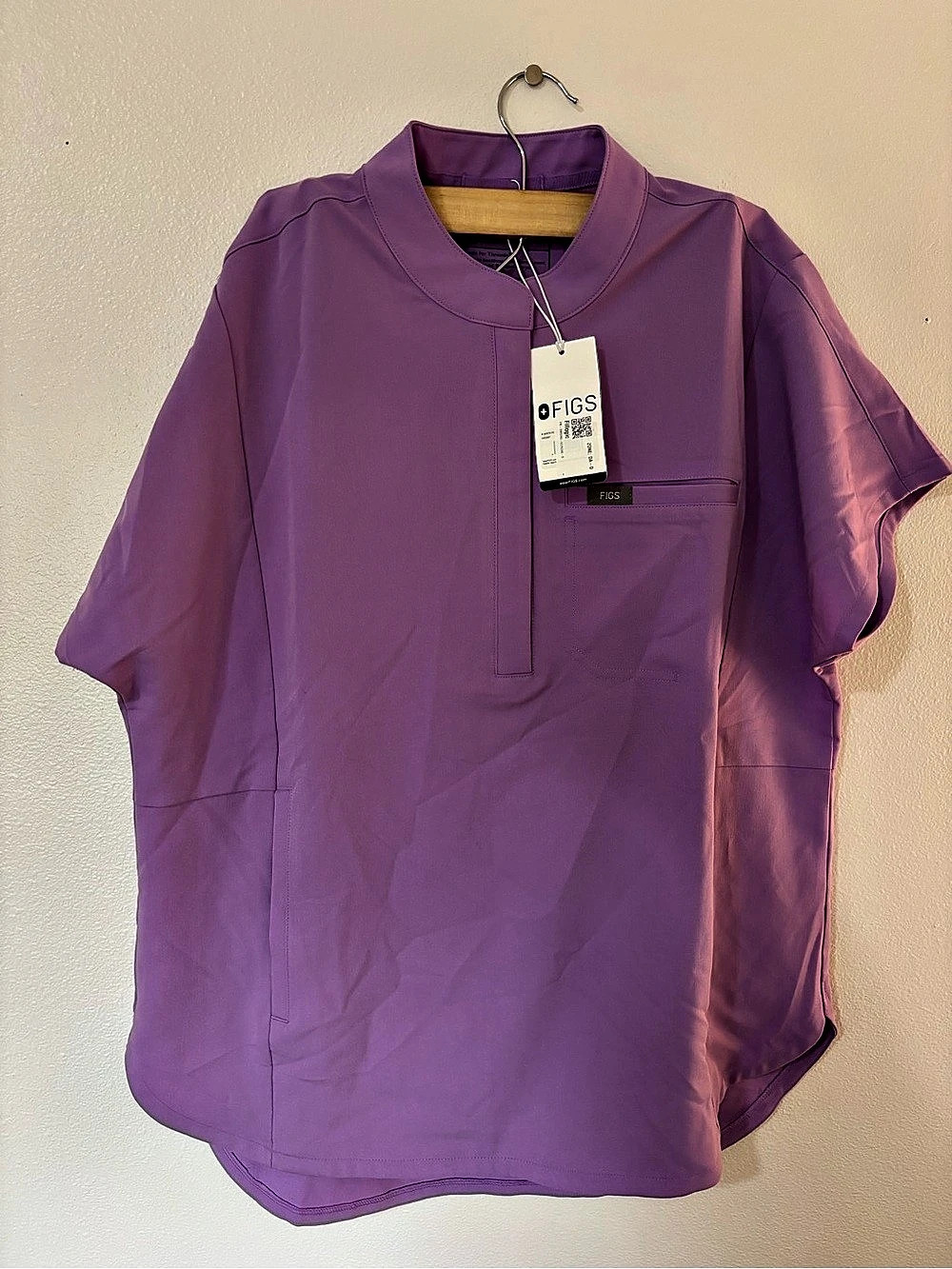 FIGS Montex Relaxed Scrub Top Purple Medium NWT